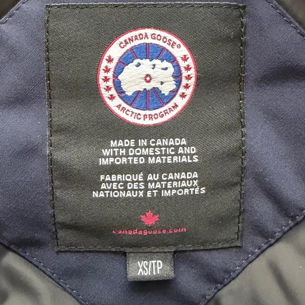 Men’s Canada Goose Macmillan Parka (Navy, XS) - Picture 5 of 7
